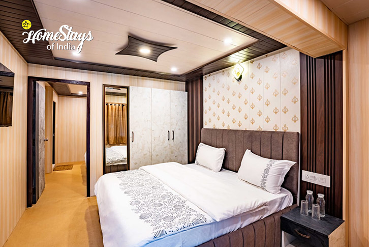 Family-Room-Breakaway Homestay-Nainital