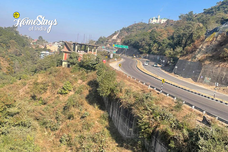 Highway-View-The Pit Stop Homestay-Sundar Nagar