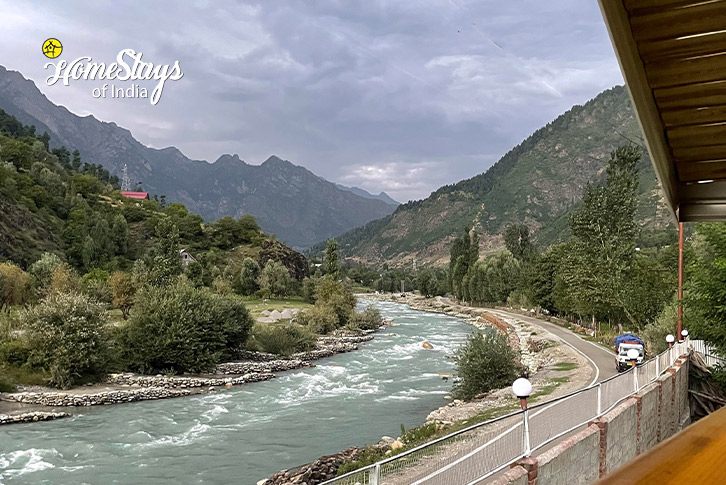 Highway-View-from-Balcony-Sindh Serenity Riverside Homestay-Sonamarg