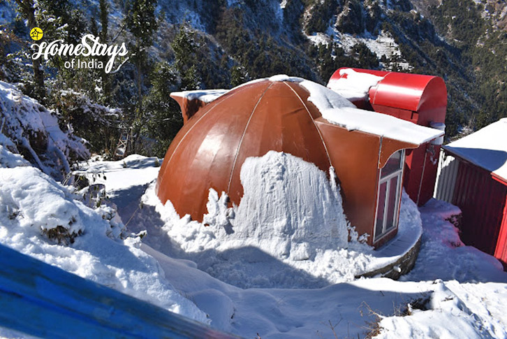 Igloo-View-Cloud Trails Homestay, Dhanolti