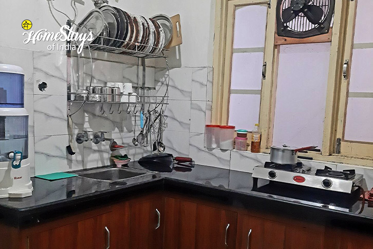 Kitchen-Satobari Homestay-Mcleodganj