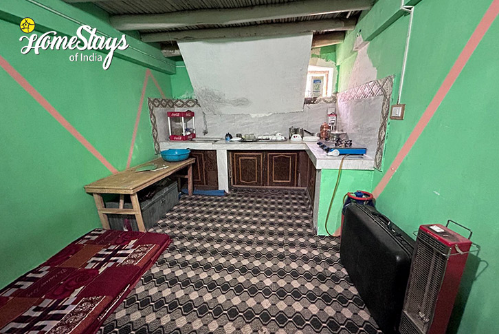 Kitchen-Green Fields Homestay-Turtuk