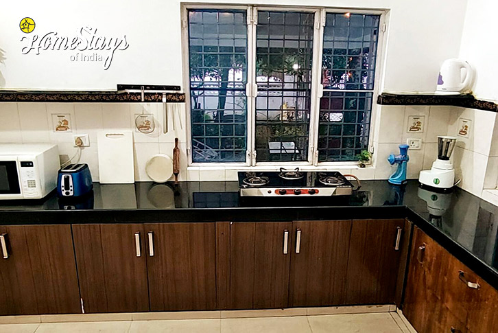 Kitchen-Healthy Living Homestay, Malsi-Dehradun