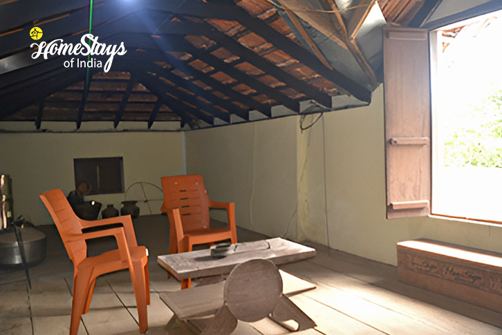 Kitchen-Sitting-Birds and Brews Homestay-Suntikoppa, Coorg