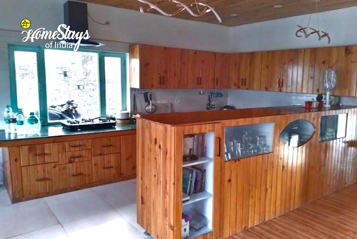 Kitchen-The Nine Petals Homestay-Naukuchiatal 