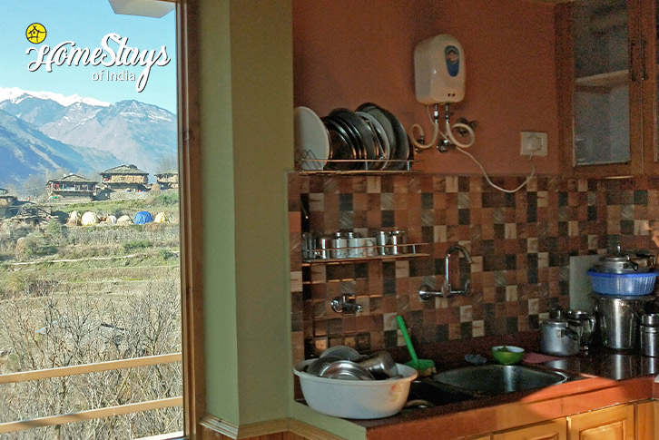 Kitchen-View-Kais Village Homestay-Kullu