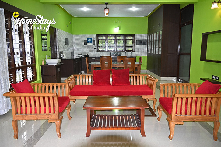 Living-Cozy Comfort Homestay, Madikeri-Coorg