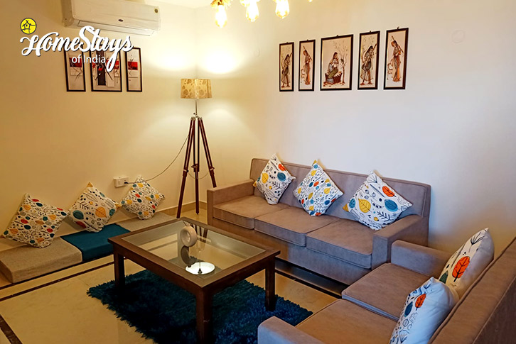 Living-Area-Positive Vibes Homestay-Rishikesh