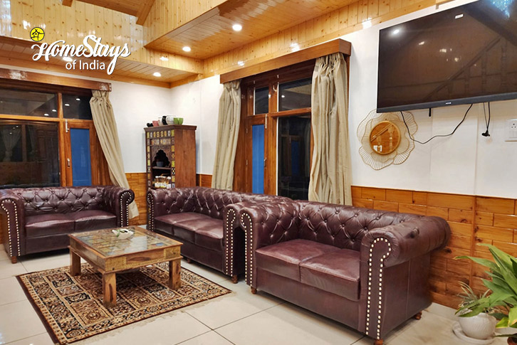 Living Area-Radiance Homestay-Kumarsain, Narkanda