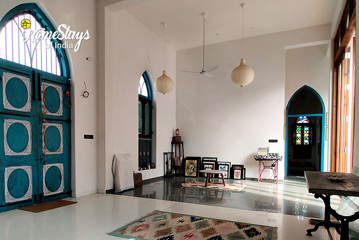 Living-Area-The Creative Canvas Homestay-Udaipur