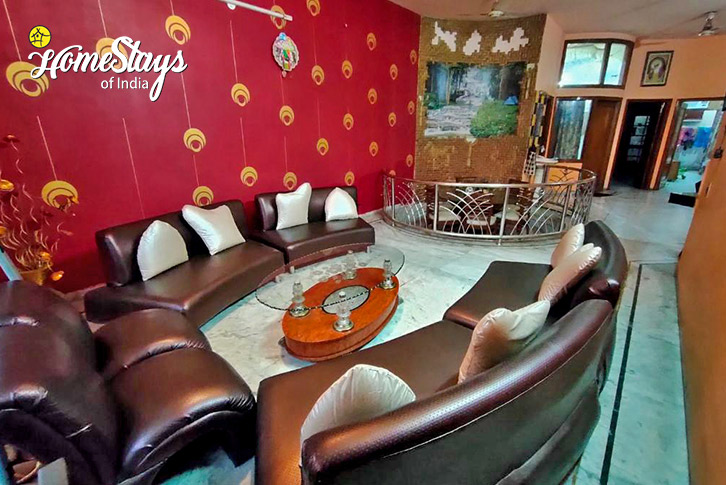 Living-Area-The Wellness Homestay-Amritsar