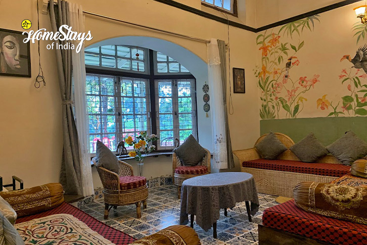 Living-common-Timeless Elegance Heritage Homestay-Takdah