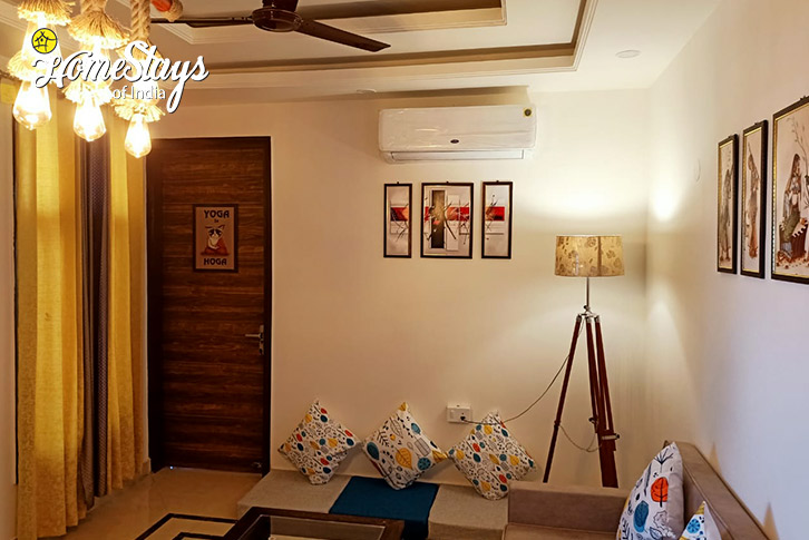 Living-Area-1-Positive Vibes Homestay-Rishikesh