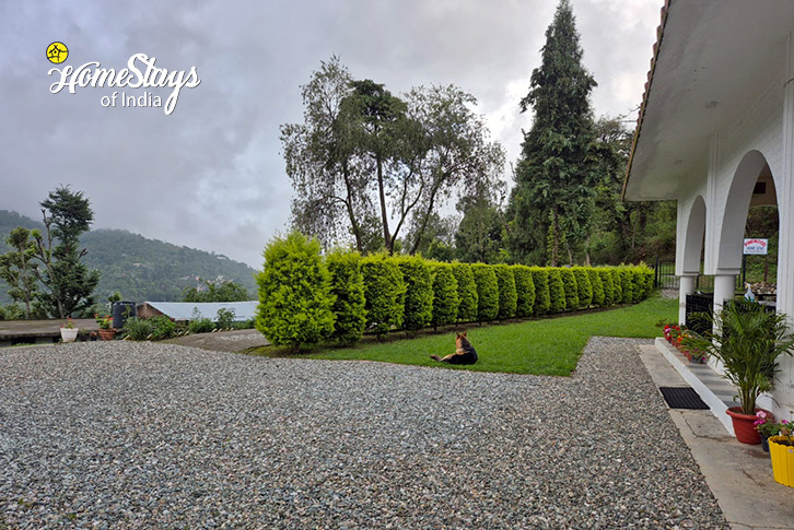 Outlook-Jone's Estate Homestay-Bhimtal