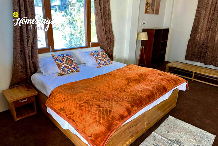 Premium-Room-3-Panorama Peaks Homestay-Manali