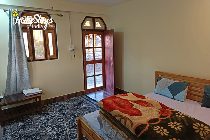 Room-1.1-Temple Town Homestay-Dwarahat