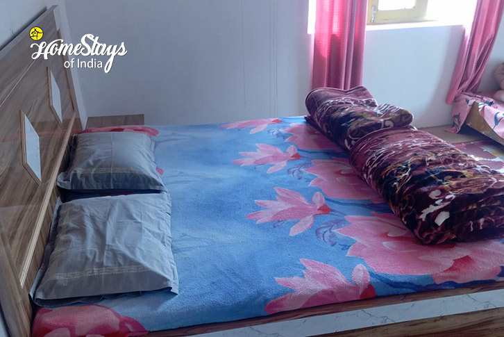 Room-2-Khangu Homestay-Kaza