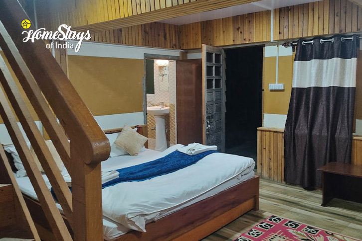 Room-Attic-Mountain Bloom Homestay-Pelling