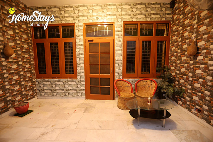 Sitting-Area-The Wellness Homestay-Amritsar