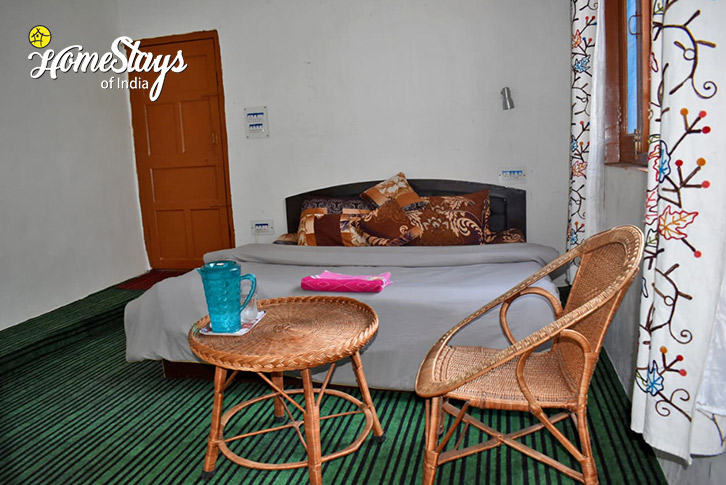 Superior-Room-4-Truly Local Homestay-Srinagar