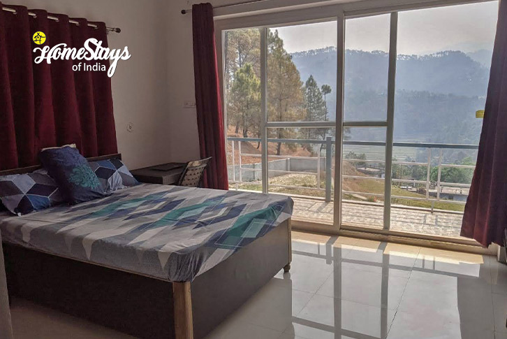 Superior-Room-Dreamy Dawn Homestay-Kausani