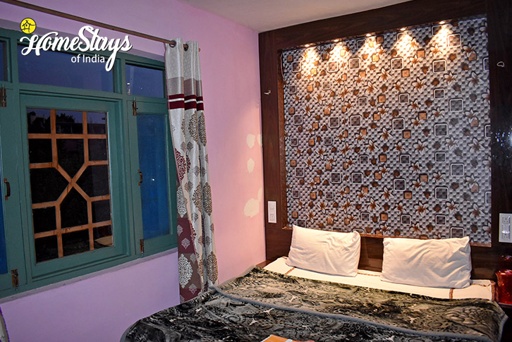 Superior-room-2-Truly Local Homestay-Srinagar