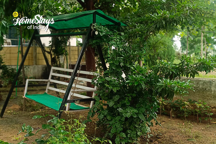 Swing-Rustic Farmstay-Neem ka Thana