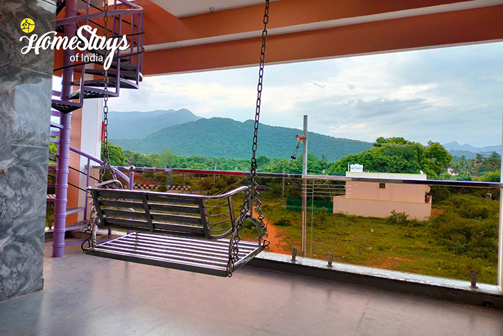 Swing-Urban Escape Homestay-Coimbatore