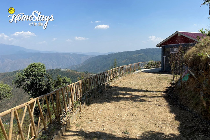 View-Lazy Dreams Homestay-Chail