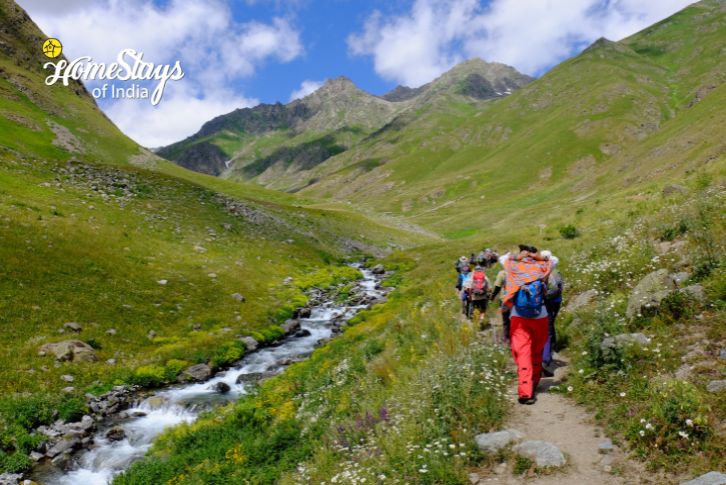 Along the River-Har Ki Dun Trek-Hoi Trips