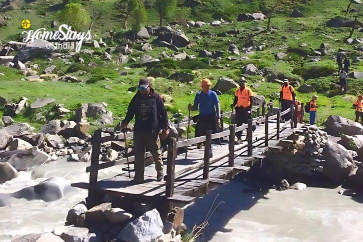 River Bridge-Har Ki Dun Trek-Hoi Trips