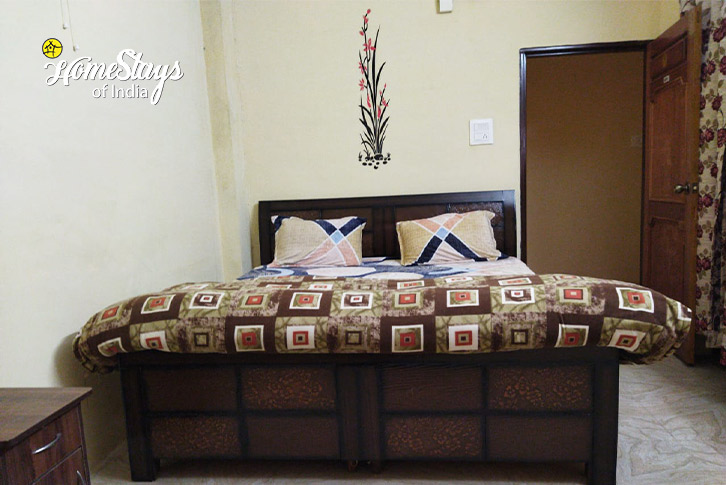 Classic Room 2-Pine Valley Homestay, Totu-Shimla 